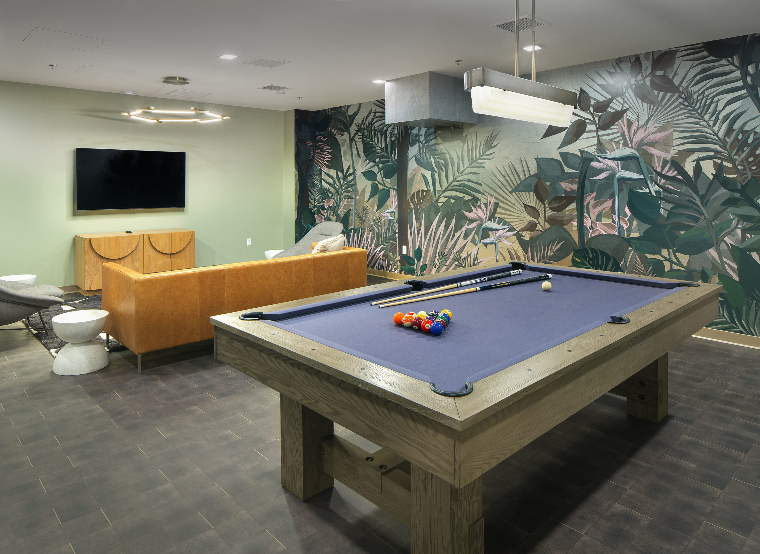 Crosby Apartments resident amenity - Resident lounge with billiards table